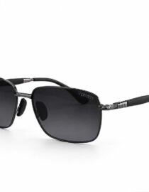 Black aviator sunglasses with dark lenses and metal frame Verutti branding on the lens side piece